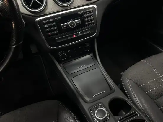 MERCEDES-BENZ-GLA 200-1.6 CGI ADVANCE 16V TURBO FLEX 4P AUTOMÁTICO MERCEDES-BENZ-GLA 200-2014