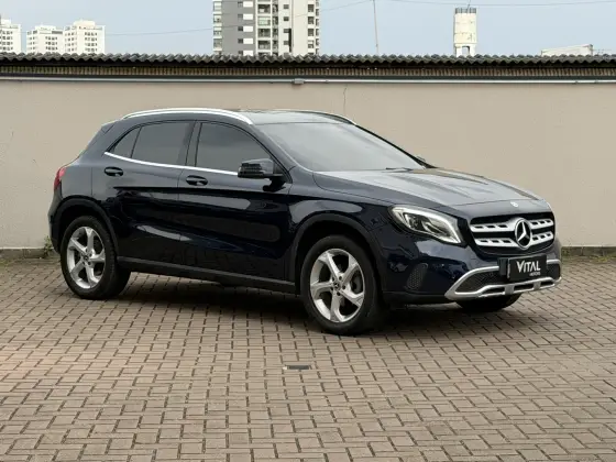 MERCEDES-BENZ GLA 200 1.6 CGI FLEX ADVANCE 7G-DCT MERCEDES-BENZ GLA 200 1.6 CGI FLEX ADVANCE 7G-DCT