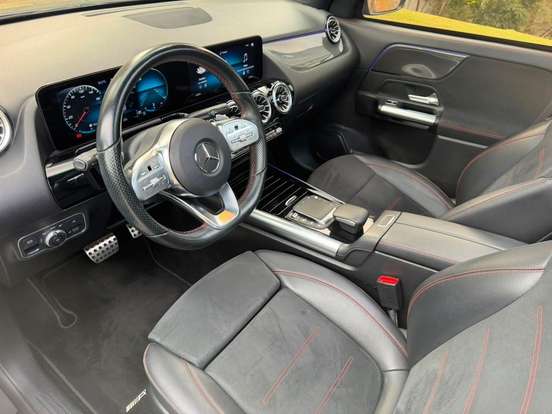 MERCEDES-BENZ-GLA 200-2022