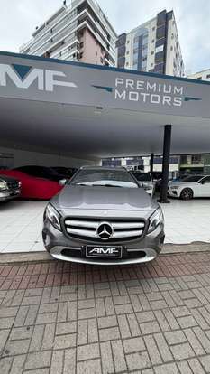 MERCEDES-BENZ-GLA 200-2015