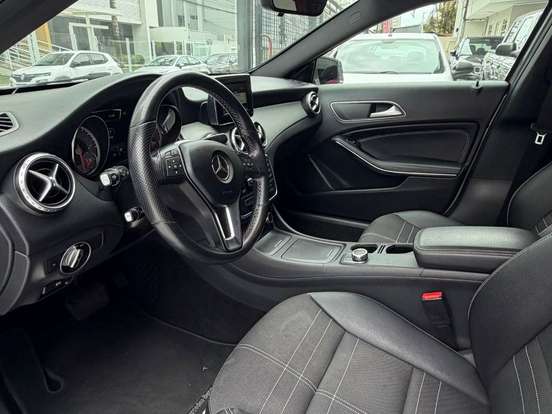 MERCEDES-BENZ-GLA 200-1.6 CGI VISION 16V TURBO GASOLINA 4P AUTOMÁTICO MERCEDES-BENZ-GLA 200-2015
