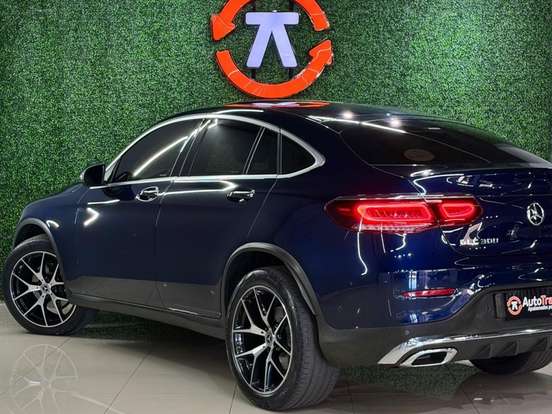 MERCEDES-BENZ-GLC 300-2.0 CGI GASOLINA COUPÉ AMG LINE 4MATIC 9G-TRONIC MERCEDES-BENZ-GLC 300-2022
