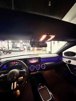MERCEDES-BENZ-CLA 200-2023