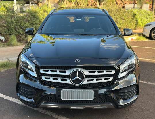MERCEDES-BENZ-GLA 250-2018