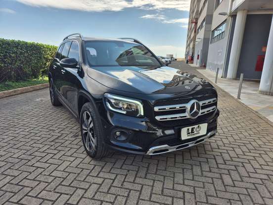 MERCEDES-BENZ-GLB 200-2021