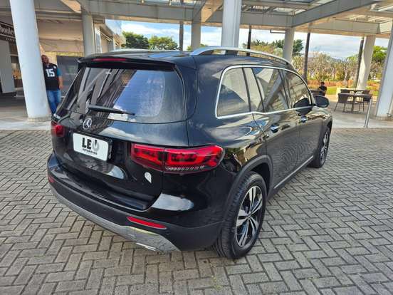 MERCEDES-BENZ-GLB 200-2021
