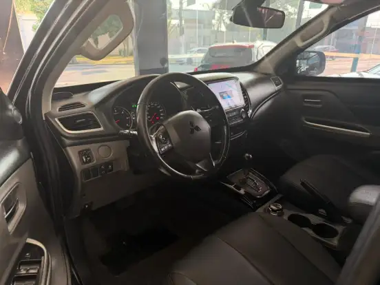 MITSUBISHI-L200 TRITON-2019