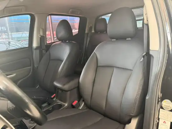 MITSUBISHI-L200 TRITON-2.4 16V TURBO DIESEL SPORT HPE CD 4P 4X4 AUTOMÁTICO MITSUBISHI-L200 TRITON-2019