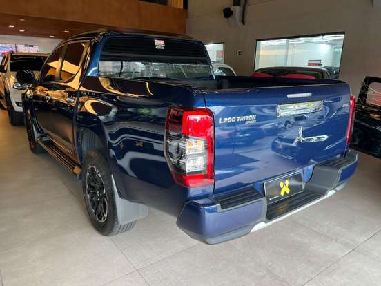 MITSUBISHI-L200 TRITON-2.4 16V TURBO DIESEL SPORT HPE CD 4P 4X4 AUTOMÁTICO MITSUBISHI-L200 TRITON-2023