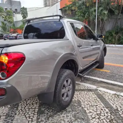 MITSUBISHI-L200 TRITON-2017