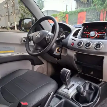 MITSUBISHI-L200 TRITON-2017