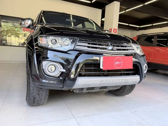 MITSUBISHI L200 TRITON 3.2 HPE 4X4 CD 16V TURBO INTERCOOLER DIESEL 4P AUTOMÁTICO