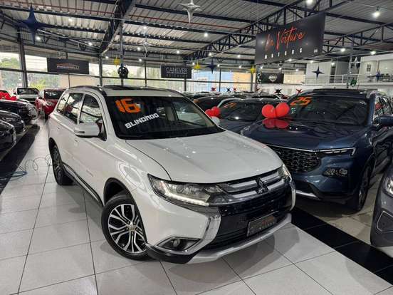 MITSUBISHI-OUTLANDER-2015