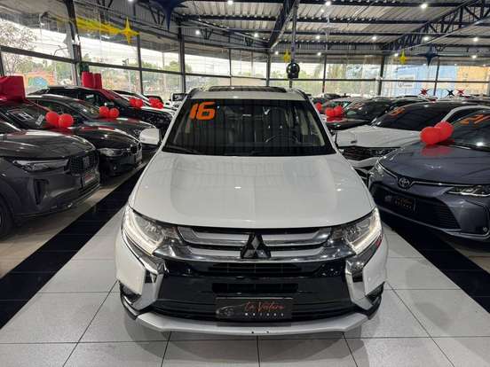 MITSUBISHI-OUTLANDER-2.0 16V GASOLINA 4P AUTOMÁTICO MITSUBISHI-OUTLANDER-2015