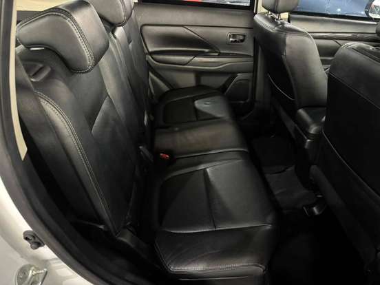 MITSUBISHI-OUTLANDER-2.0 16V GASOLINA 4P AUTOMÁTICO MITSUBISHI-OUTLANDER-2015