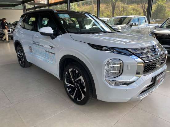 MITSUBISHI-OUTLANDER-2.4 PHEV SIGNATURE S-AWC DHT MITSUBISHI-OUTLANDER-2025
