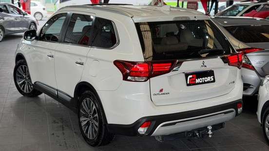 MITSUBISHI-OUTLANDER-3.0 MIVEC V6 GASOLINA HPE-S AWD AUTOMÁTICO MITSUBISHI-OUTLANDER-2020