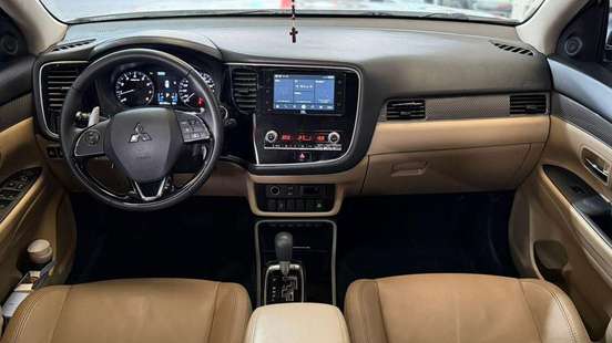 MITSUBISHI-OUTLANDER-3.0 MIVEC V6 GASOLINA HPE-S AWD AUTOMÁTICO MITSUBISHI-OUTLANDER-2020