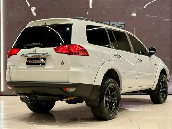 MITSUBISHI-PAJERO-2.5 HD 4X4 8V TURBO INTERCOOLER DIESEL 4P MANUAL MITSUBISHI-PAJERO-2011