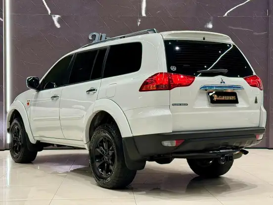 MITSUBISHI-PAJERO-2.5 HD 4X4 8V TURBO INTERCOOLER DIESEL 4P MANUAL MITSUBISHI-PAJERO-2011