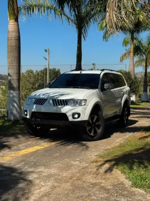 MITSUBISHI-PAJERO DAKAR-3.2 HPE 4X4 7 LUGARES 16V TURBO INTERCOOLER DIESEL 4P AUTOMÁTICO MITSUBISHI-PAJERO DAKAR-2013