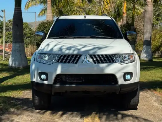 MITSUBISHI-PAJERO DAKAR-3.2 HPE 4X4 7 LUGARES 16V TURBO INTERCOOLER DIESEL 4P AUTOMÁTICO MITSUBISHI-PAJERO DAKAR-2013