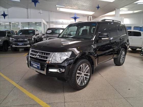 MITSUBISHI PAJERO FULL 3.2 HPE 4X4 16V TURBO INTERCOOLER DIESEL 4P AUTOMÁTICO