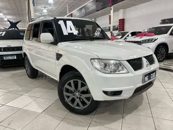 MITSUBISHI PAJERO TR4 2.0 4X2 16V 140CV FLEX 4P AUTOMÁTICO MITSUBISHI PAJERO TR4 2.0 4X2 16V 140CV FLEX 4P AUTOMÁTICO