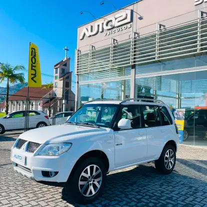 MITSUBISHI-PAJERO TR4-2.0 4X4 16V 140CV FLEX 4P AUTOMÁTICO MITSUBISHI-PAJERO TR4-2014
