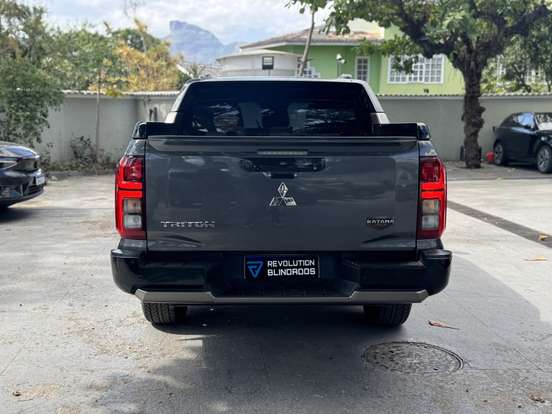MITSUBISHI-TRITON-2.4 BITURBO DIESEL CD KATANA 4X4 AUTOMÁTICO MITSUBISHI-TRITON-2025