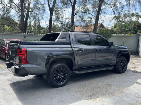 MITSUBISHI-TRITON-2025