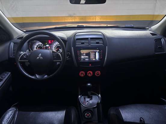 MITSUBISHI-ASX-2015