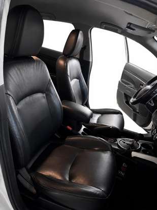 MITSUBISHI-ASX-2015