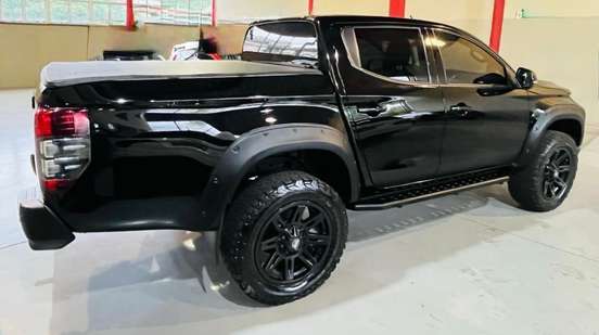 MITSUBISHI-L200 TRITON-2021