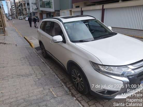 MITSUBISHI-OUTLANDER-2.0 16V GASOLINA 4P AUTOMÁTICO MITSUBISHI-OUTLANDER-2015