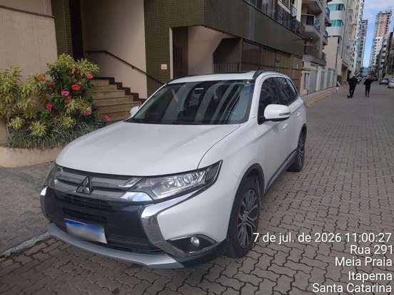 MITSUBISHI-OUTLANDER-2015