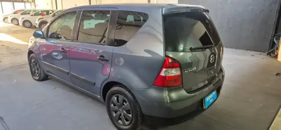 NISSAN-LIVINA-2009