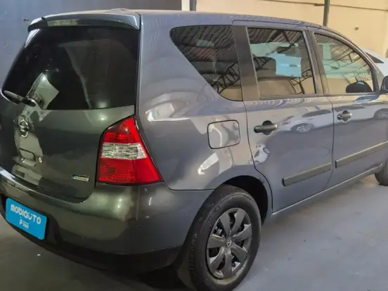 NISSAN-LIVINA-1.8 SL 16V FLEX 4P AUTOMÁTICO NISSAN-LIVINA-2009