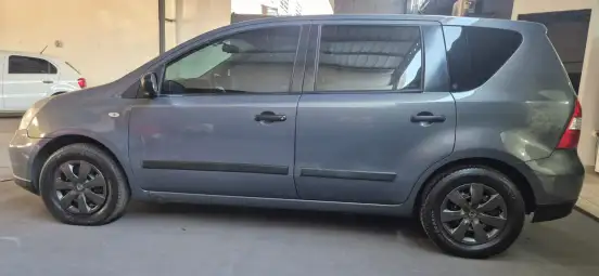 NISSAN-LIVINA-2009
