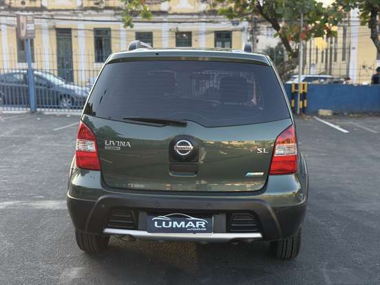 NISSAN-LIVINA-2013