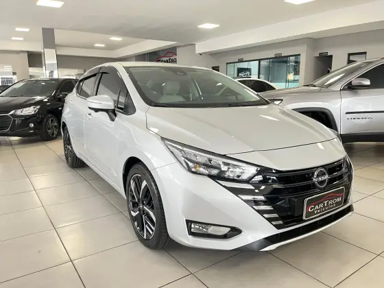 NISSAN VERSA 1.6 16V FLEX EXCLUSIVE XTRONIC NISSAN VERSA 1.6 16V FLEX EXCLUSIVE XTRONIC