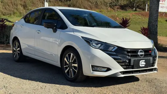 NISSAN VERSA 1.6 16V FLEX SR XTRONIC NISSAN VERSA 1.6 16V FLEX SR XTRONIC