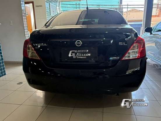 NISSAN-VERSA-2013