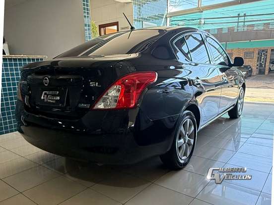 NISSAN-VERSA-2013