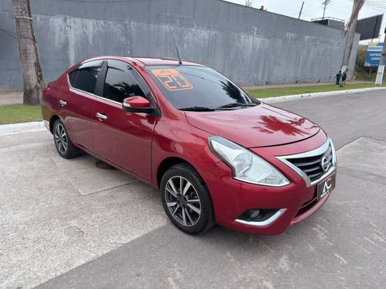 NISSAN-VERSA-2019