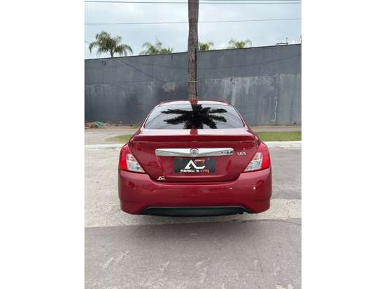 NISSAN-VERSA-2019