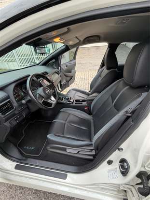 NISSAN-LEAF-2022