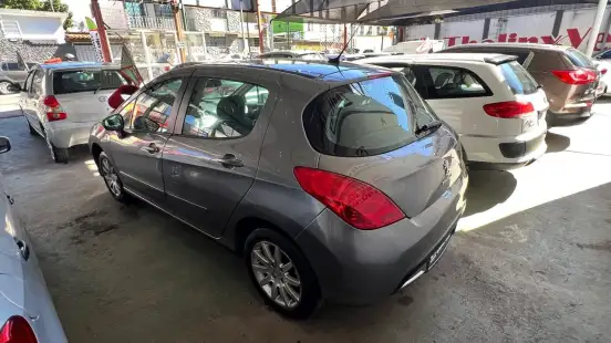 PEUGEOT-308-2013