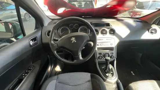 PEUGEOT-308-2013