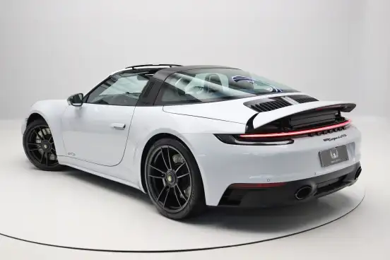PORSCHE-911-2023